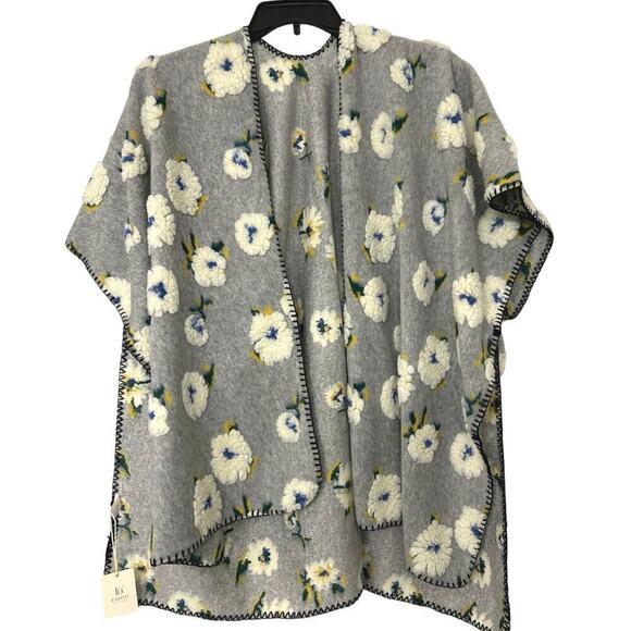 FADIVO NWT Gray 3D Floral Print One Size Open Front Poncho - Picture 2 of 11